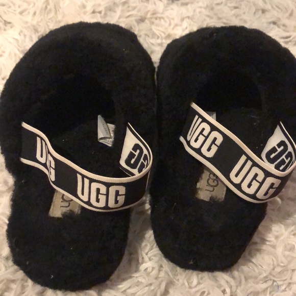 Black ugg sandals - Picture 3 of 6